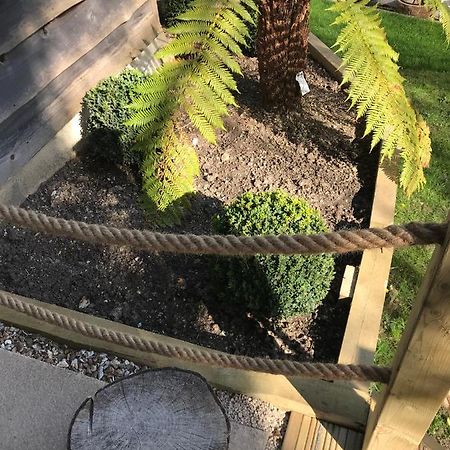 Winnie'S Corner - Self Contained Within The Grounds Of Another Property, In An Idyllic Wooded Setting Carlyon Bay Esterno foto