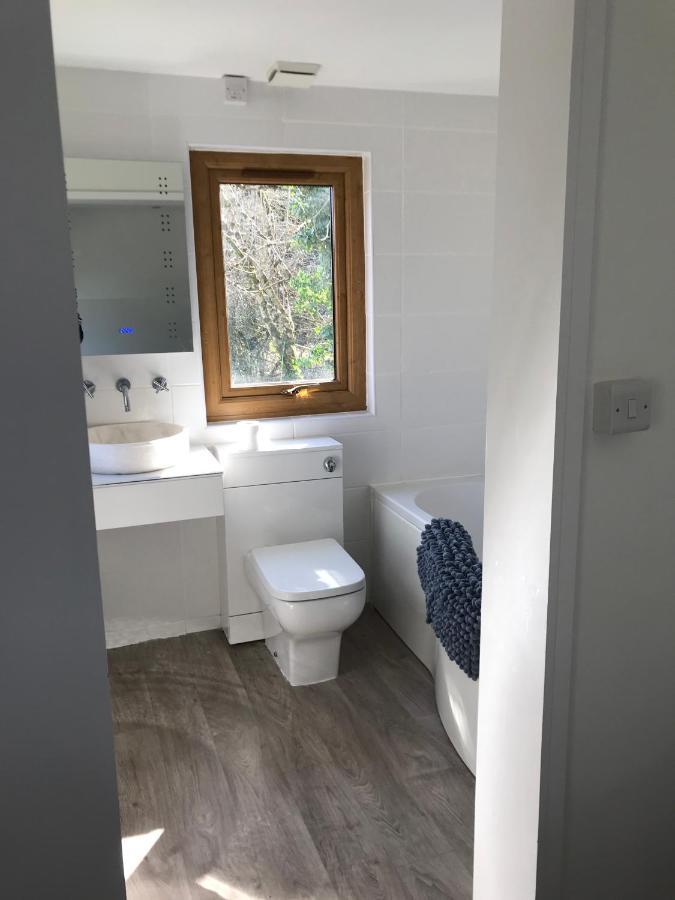 Winnie'S Corner - Self Contained Within The Grounds Of Another Property, In An Idyllic Wooded Setting Carlyon Bay Esterno foto