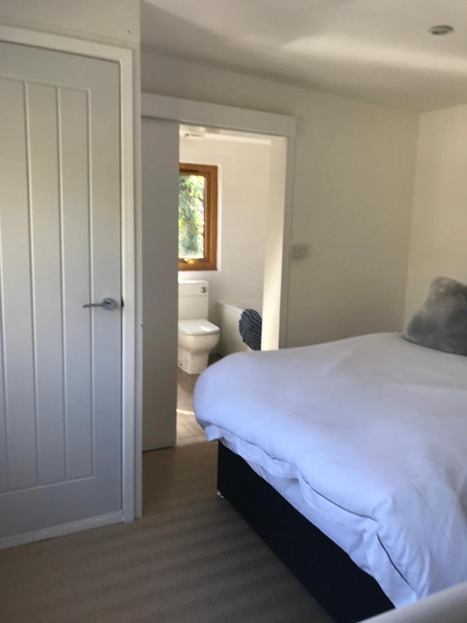 Winnie'S Corner - Self Contained Within The Grounds Of Another Property, In An Idyllic Wooded Setting Carlyon Bay Esterno foto